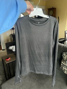 SHEIN Black Long Sleeve Crewneck Shirt